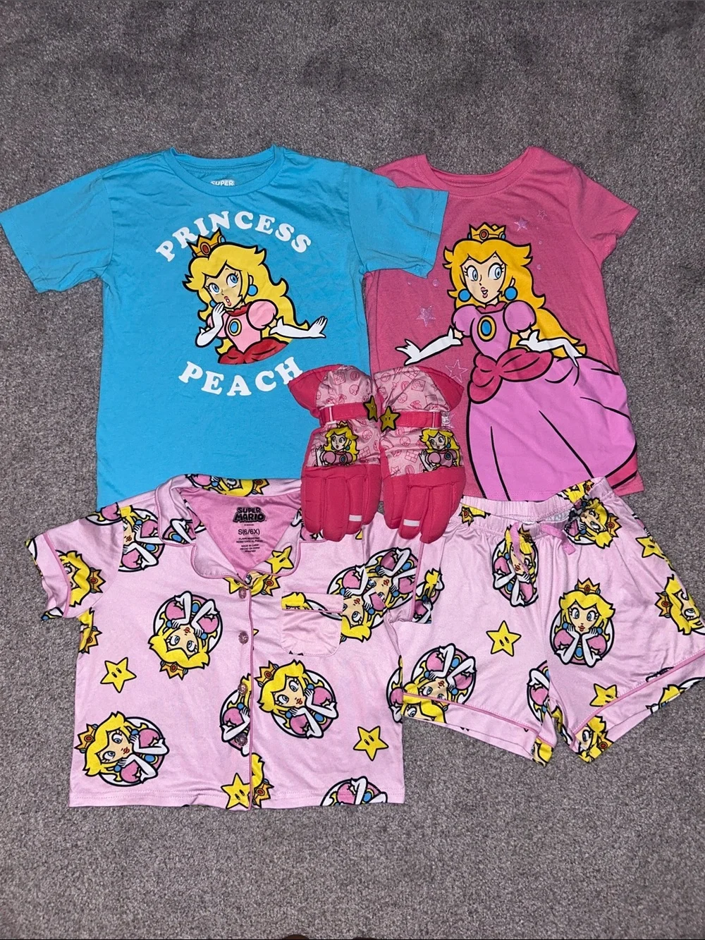Super Mario Brothers Princess Peach Girls’ (6) Clothes